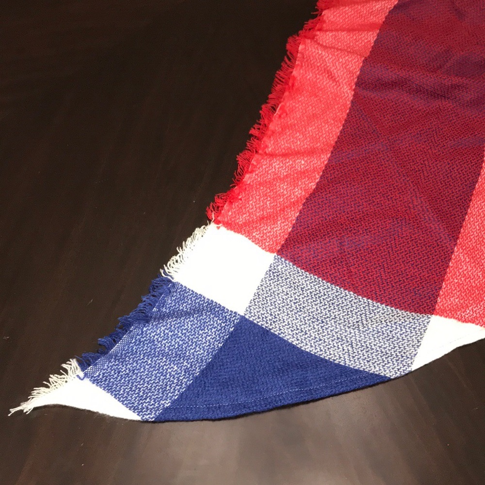 Plaid Triangle Scarf - Perfect for 4th of July - Picture 4 of 4